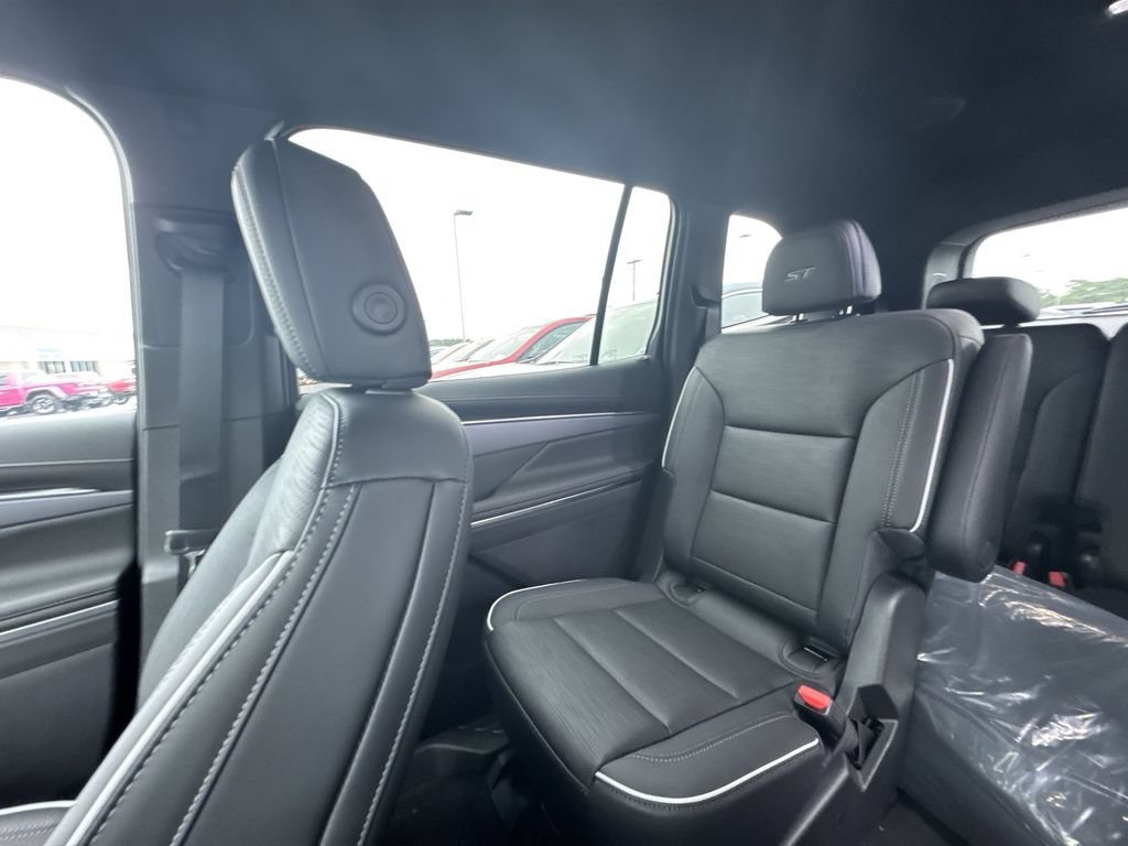 New 2026 Buick Enclave Sport Touring w/ Power Package FWD image 12