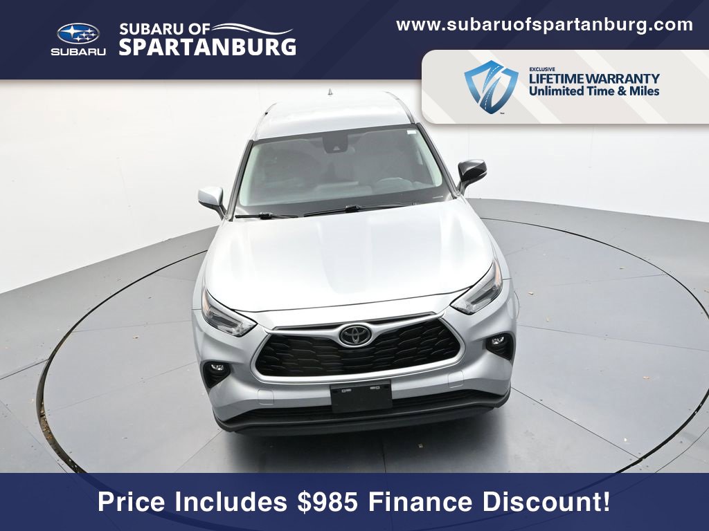 Used 2024 Toyota Highlander LE image 17