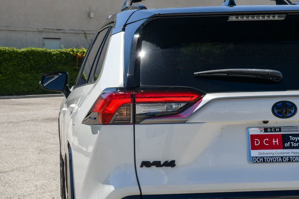 Used 2022 Toyota RAV4 XSE AWD/4WD image 6