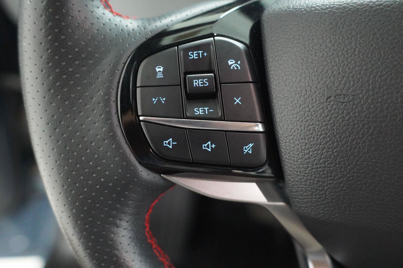 Used 2025 Ford Explorer ST-Line w/ Premium Package RWD image 8