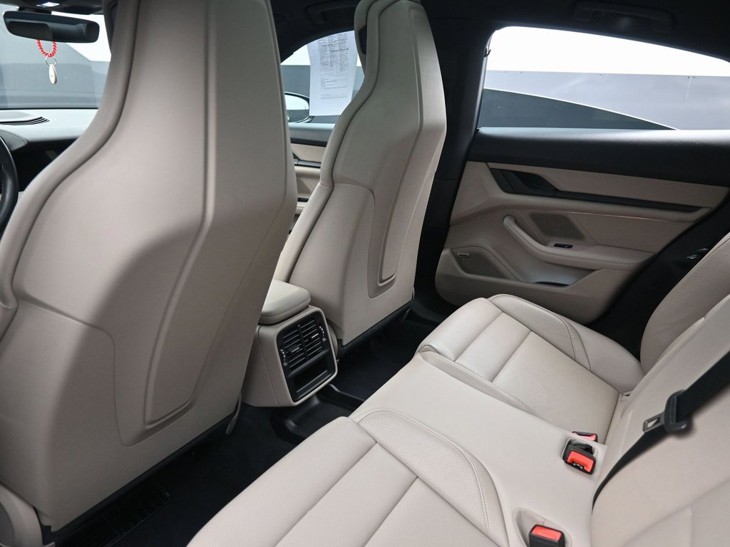 Used 2023 Porsche Taycan image 28