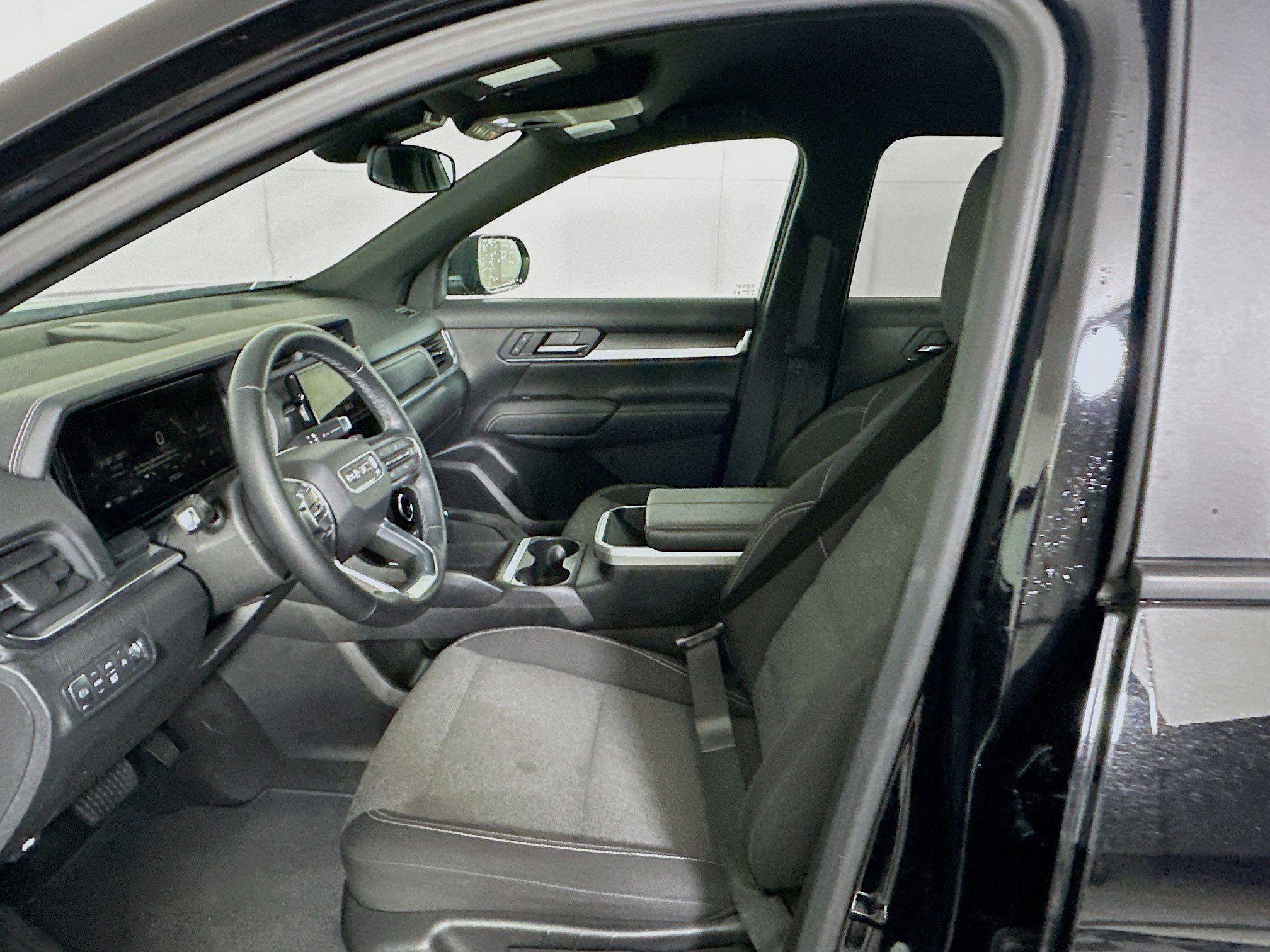 Used 2025 GMC Terrain Elevation image 13