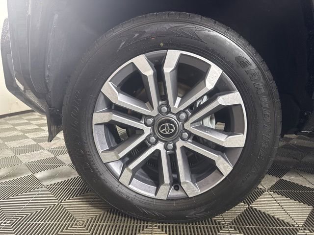 Used 2025 Toyota 4Runner Limited image 10