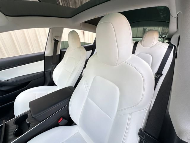 Used 2020 Tesla Model 3 Standard Range Plus image 11