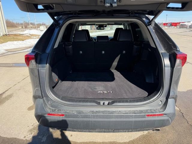 Used 2019 Toyota RAV4 XLE Premium w/ Advanced Technology Package image 5