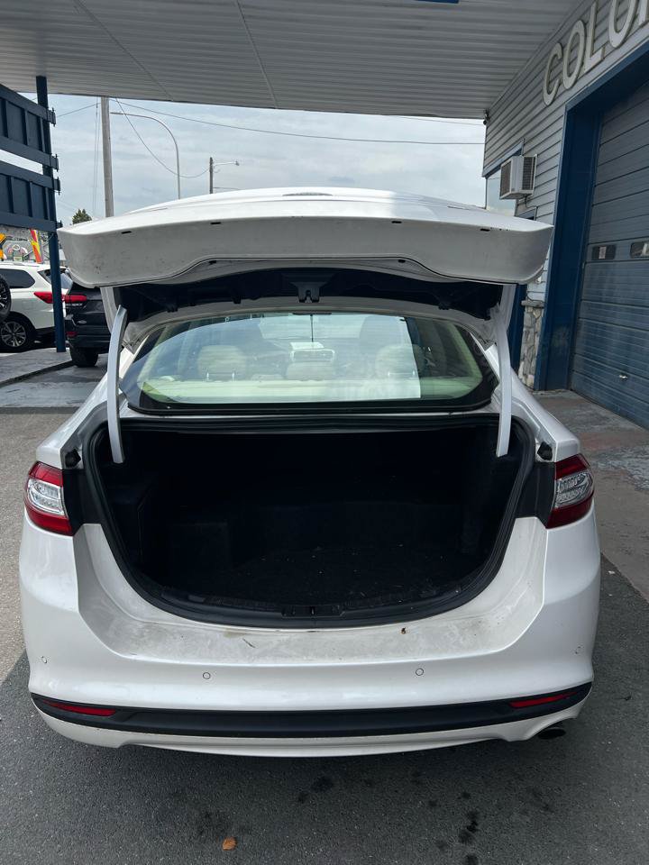 Used 2013 Ford Fusion SE FWD image 6