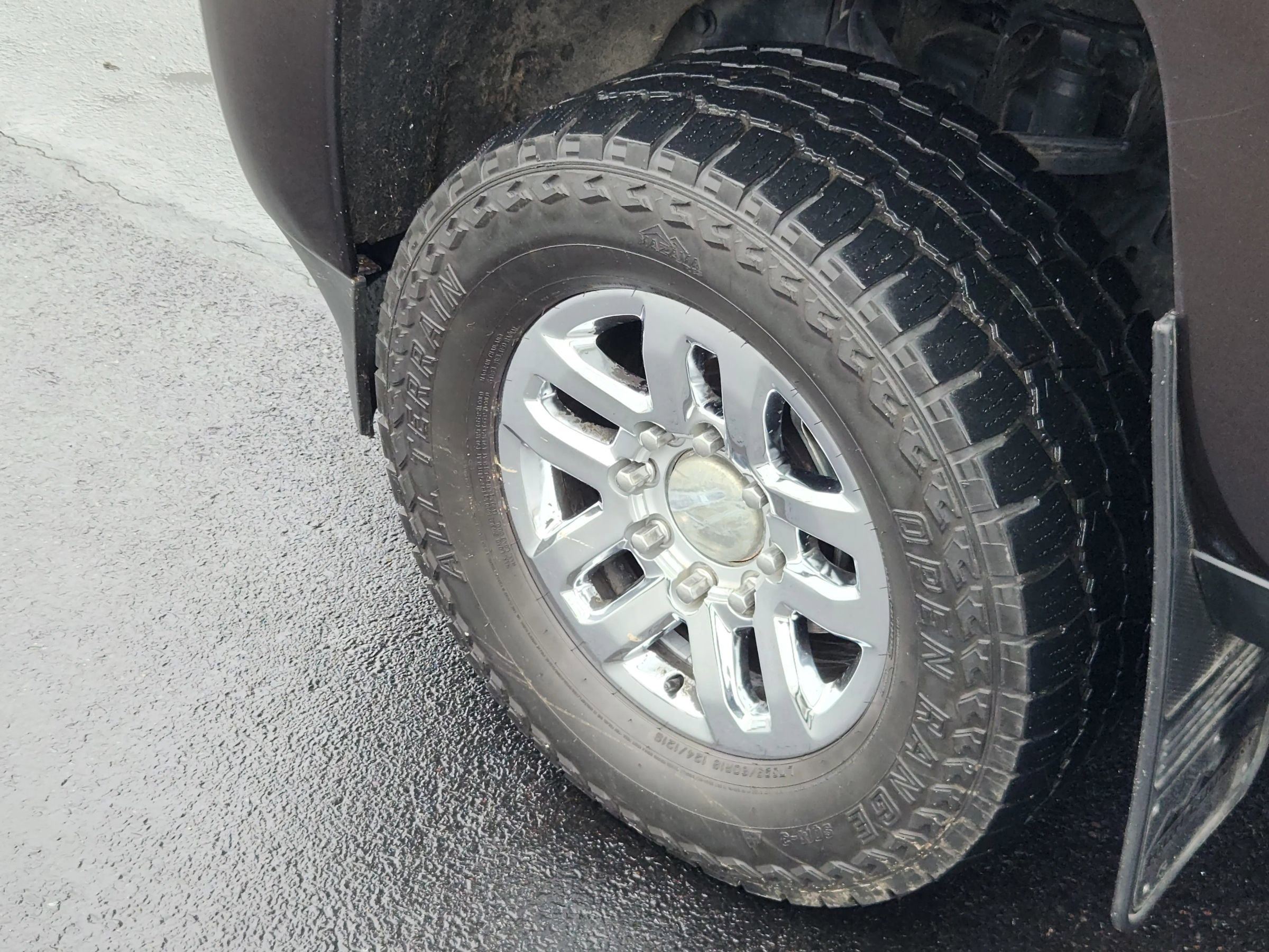 Used 2018 Chevrolet Silverado 3500 High Country AWD/4WD image 6