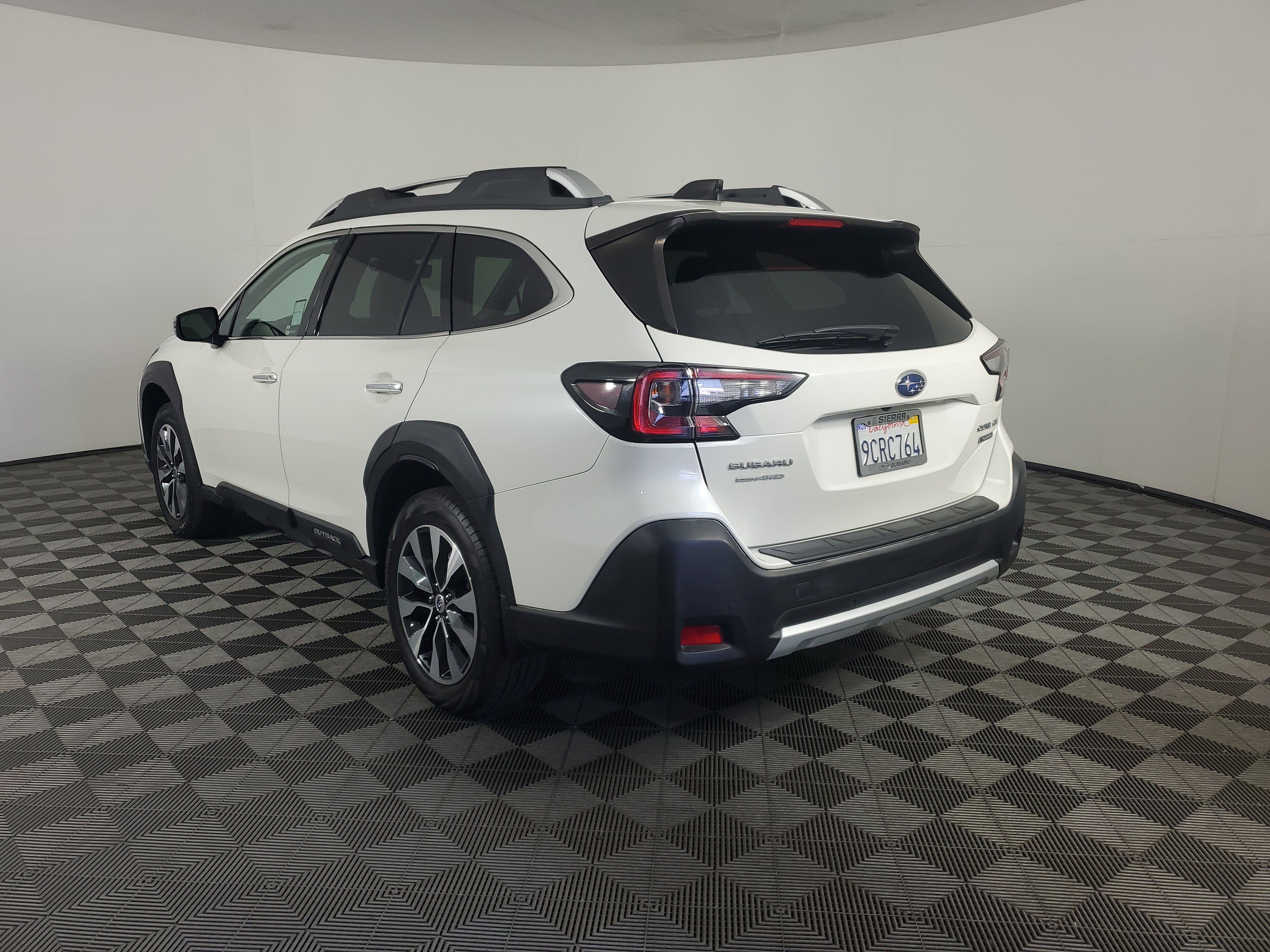 Used 2023 Subaru Outback Touring w/ Tech Package 2 image 6