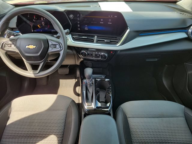 Used 2025 Chevrolet Trax LT FWD image 14