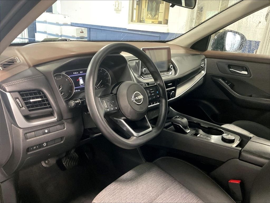 Used 2023 Nissan Rogue SV AWD/4WD image 8