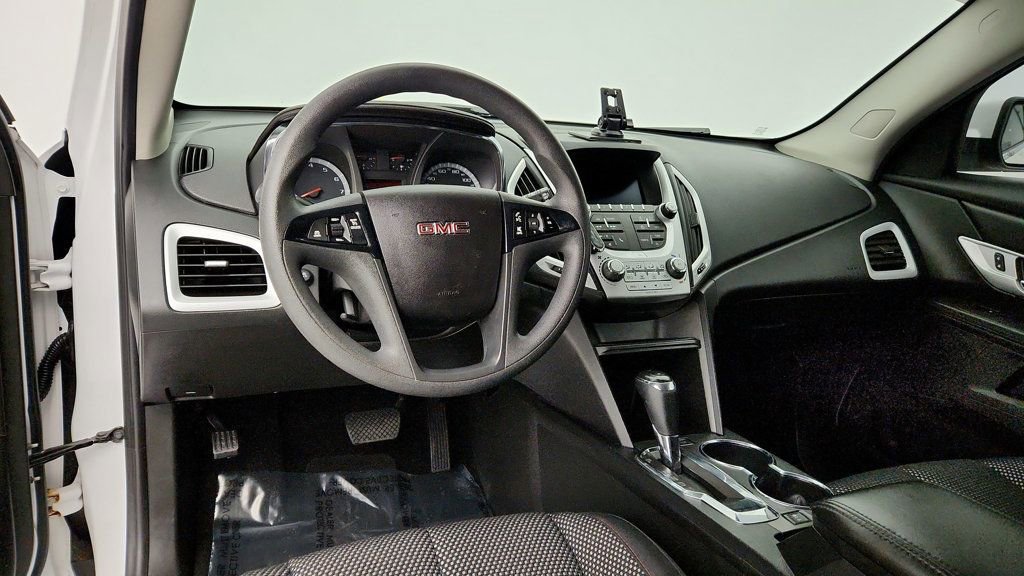 Used 2017 GMC Terrain SLE image 12