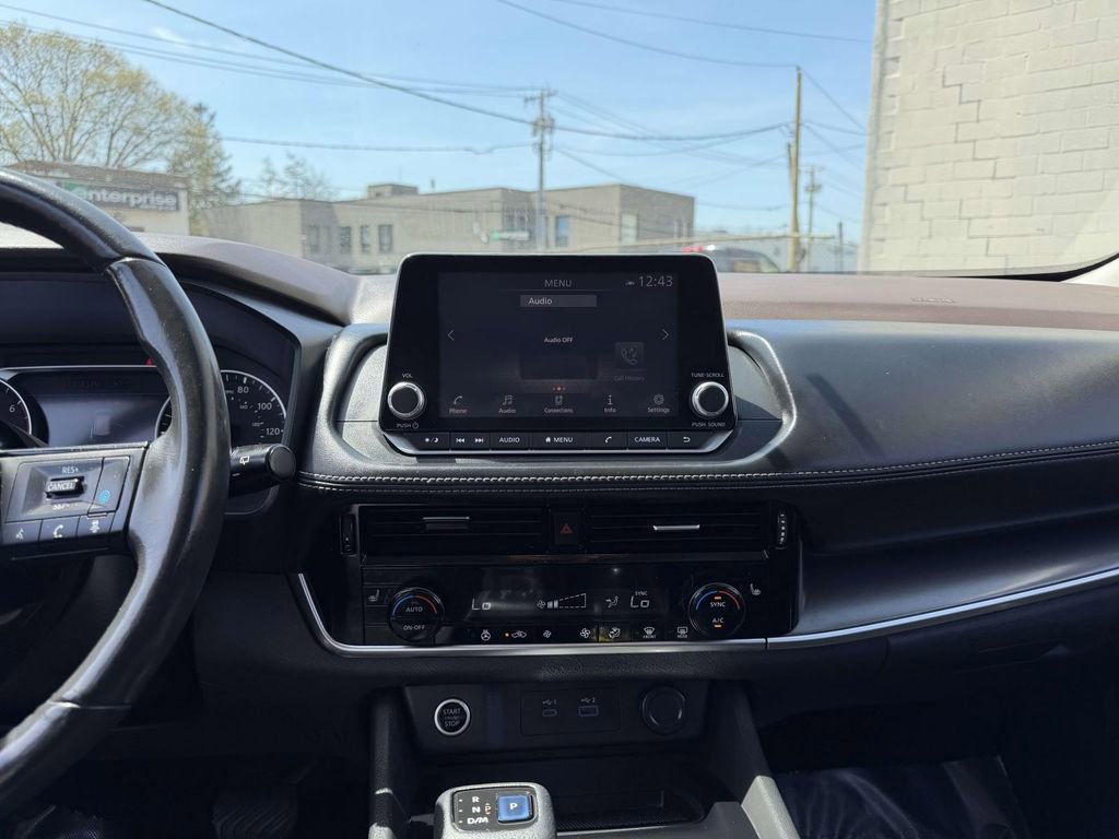 Used 2021 Nissan Rogue SV w/ Premium Package image 19