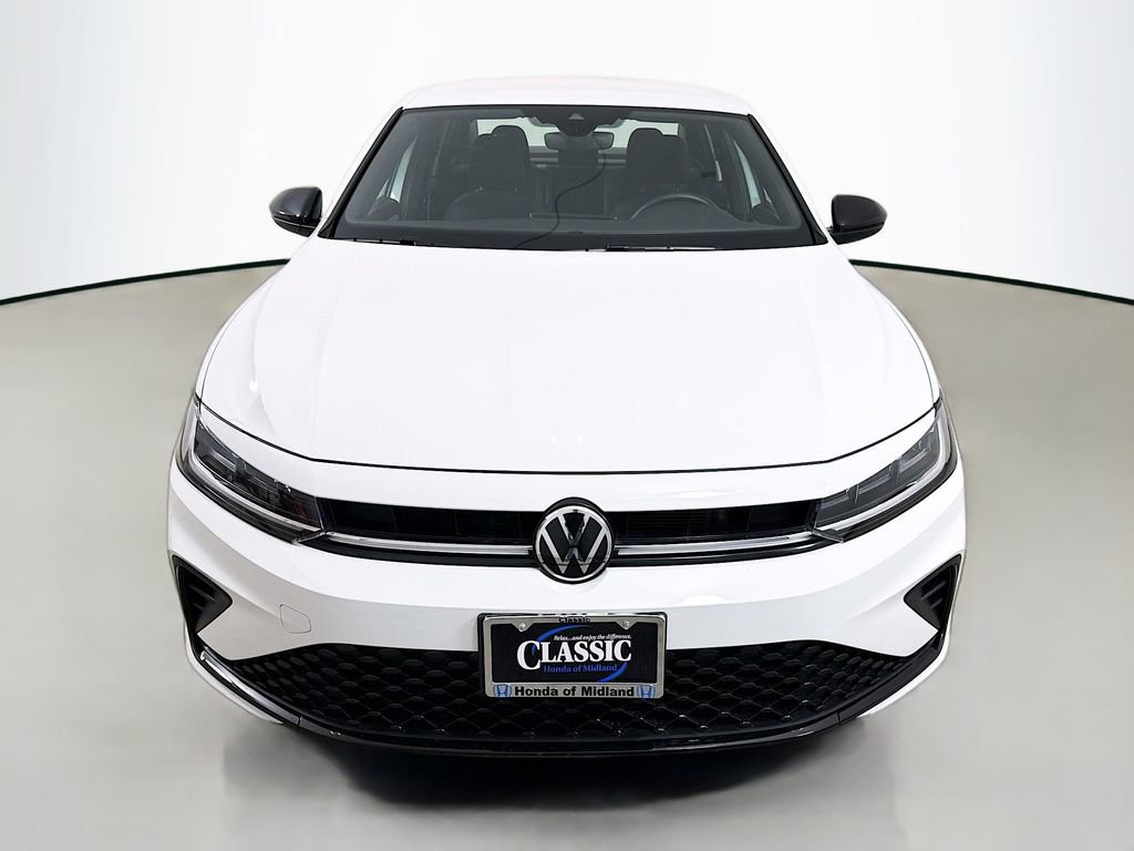 Used 2025 Volkswagen Jetta Sport image 2