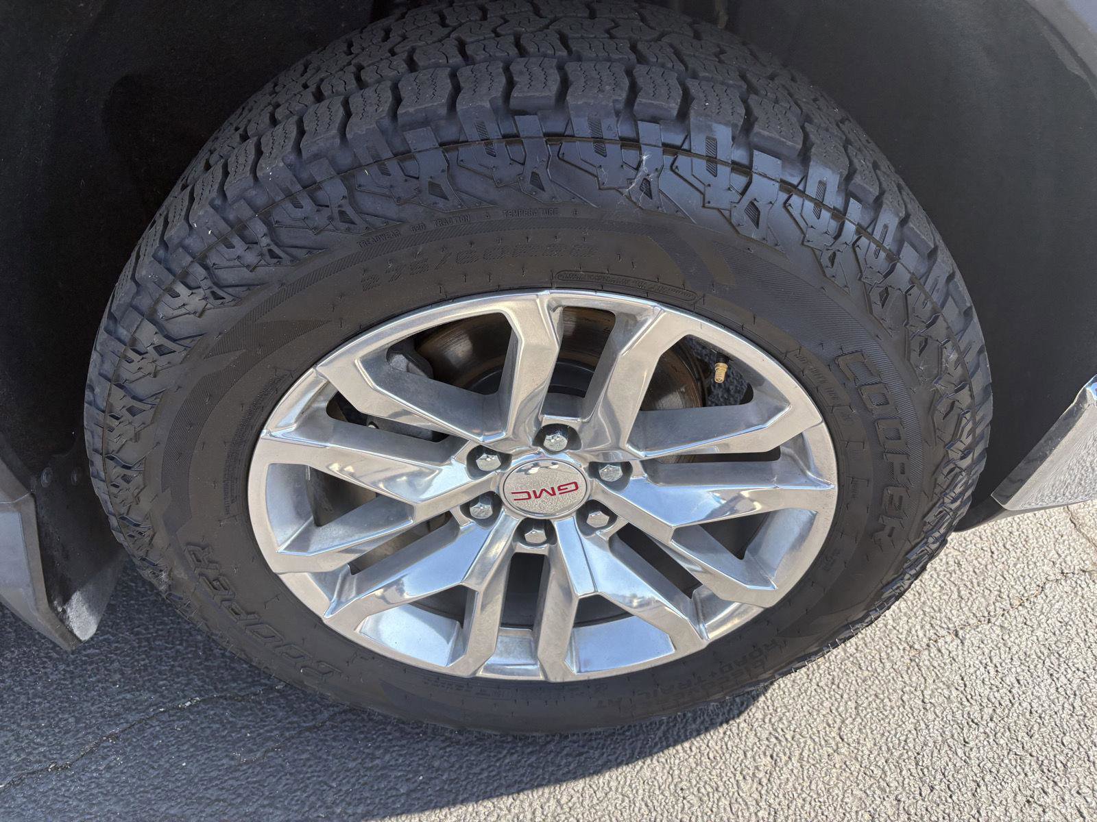 Used 2019 GMC Sierra 1500 SLT w/ SLT Premium Plus Package AWD/4WD image 26