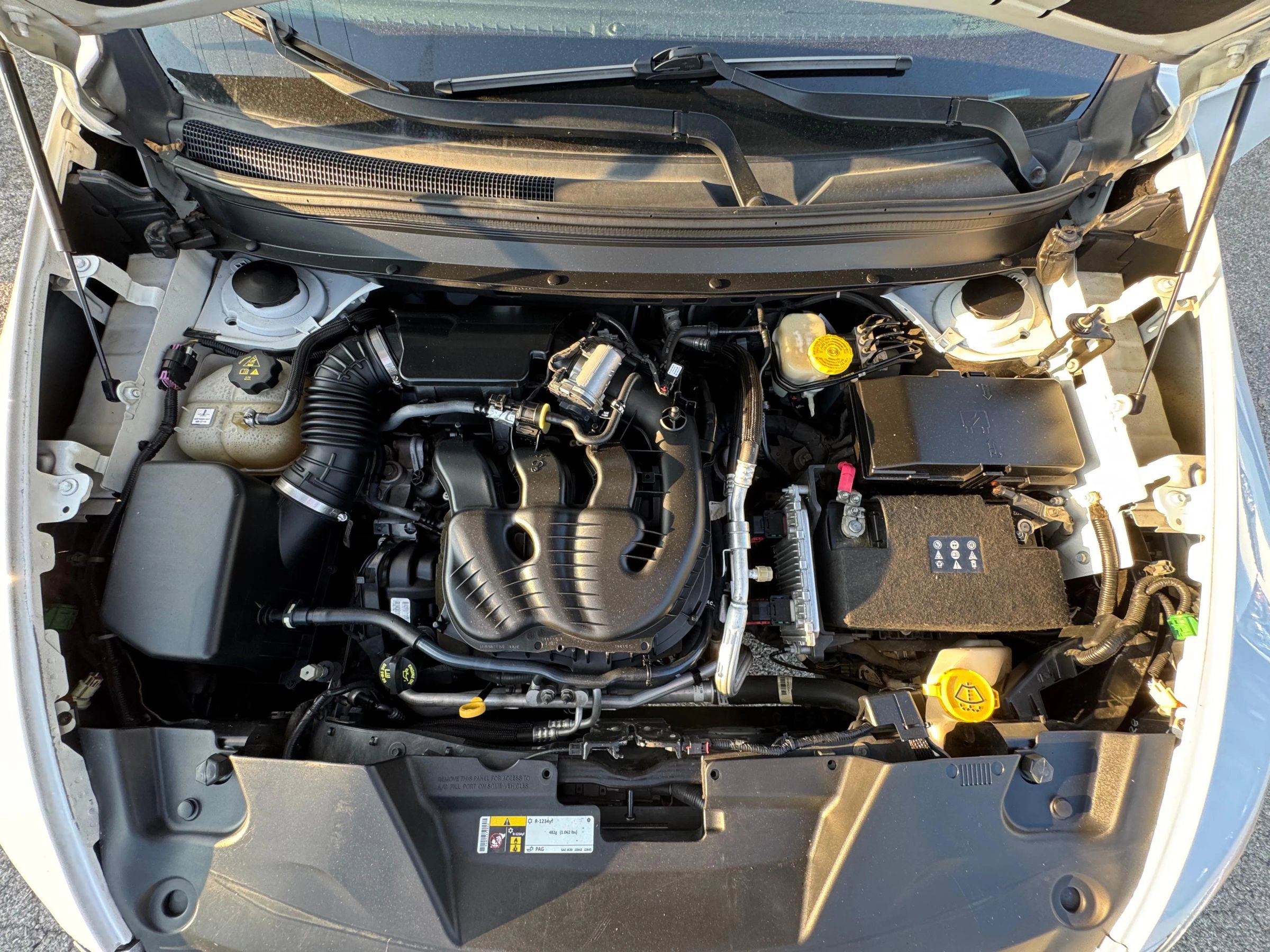 Used 2017 Jeep Cherokee Overland w/ Technology Group image 23