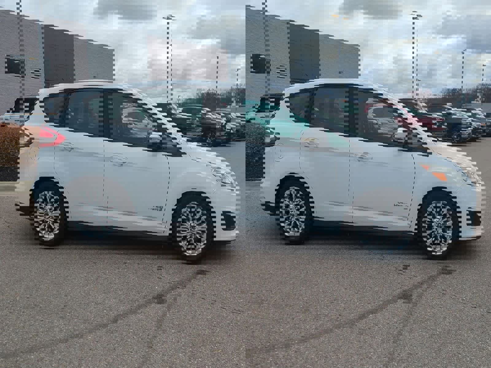 Used 2017 Ford C-MAX SE image 9