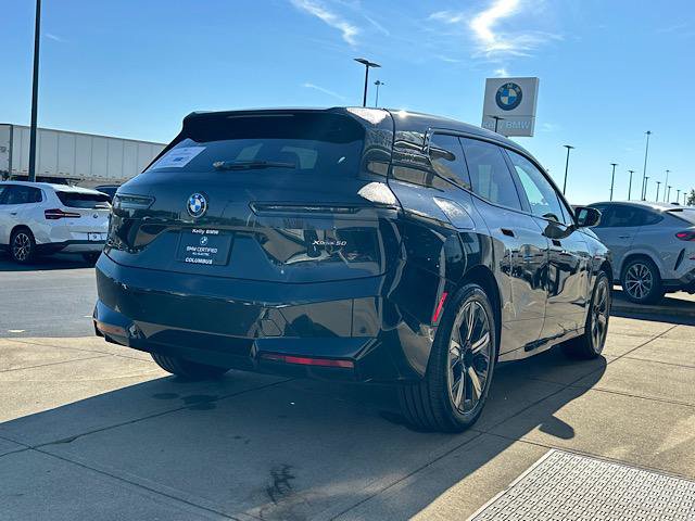 Used 2025 BMW iX xDrive50 AWD/4WD image 9