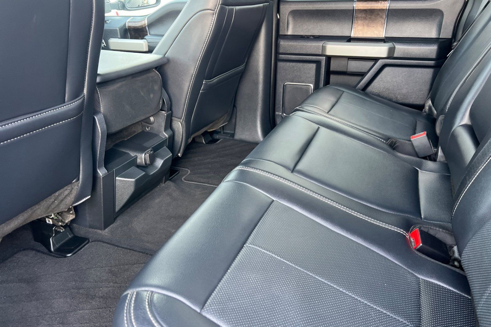 Used 2022 Ford F350 Lariat w/ Lariat Ultimate Package image 9