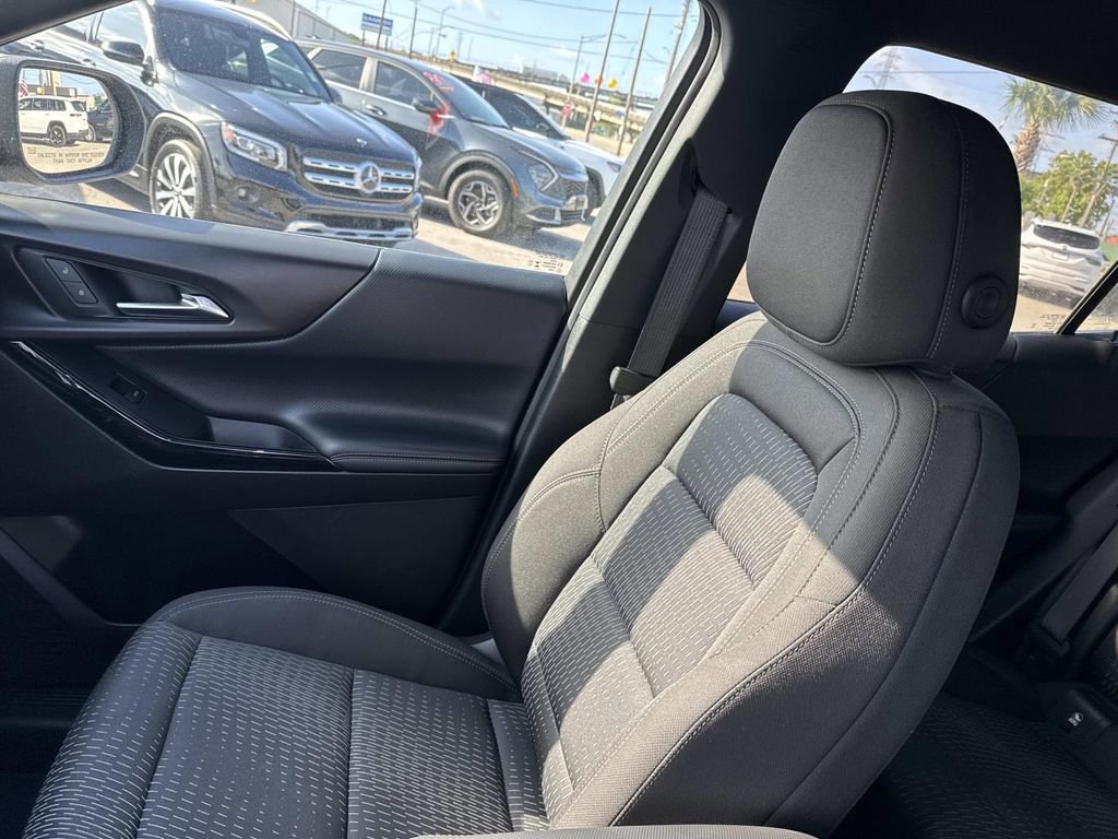 Certified 2025 Chevrolet Equinox LT FWD image 15