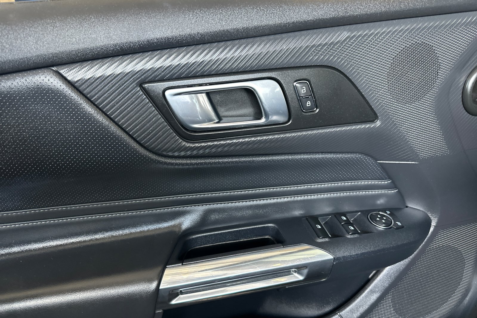 Used 2024 Ford Mustang Premium RWD image 12