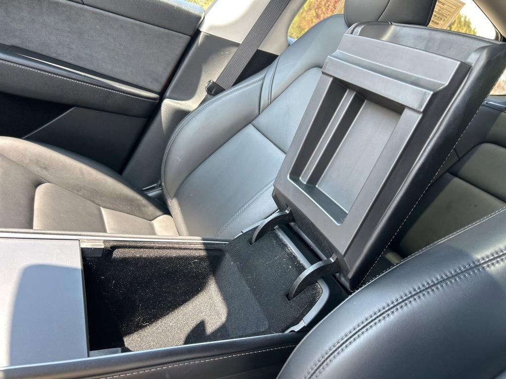 Used 2023 Tesla Model Y Long Range image 34