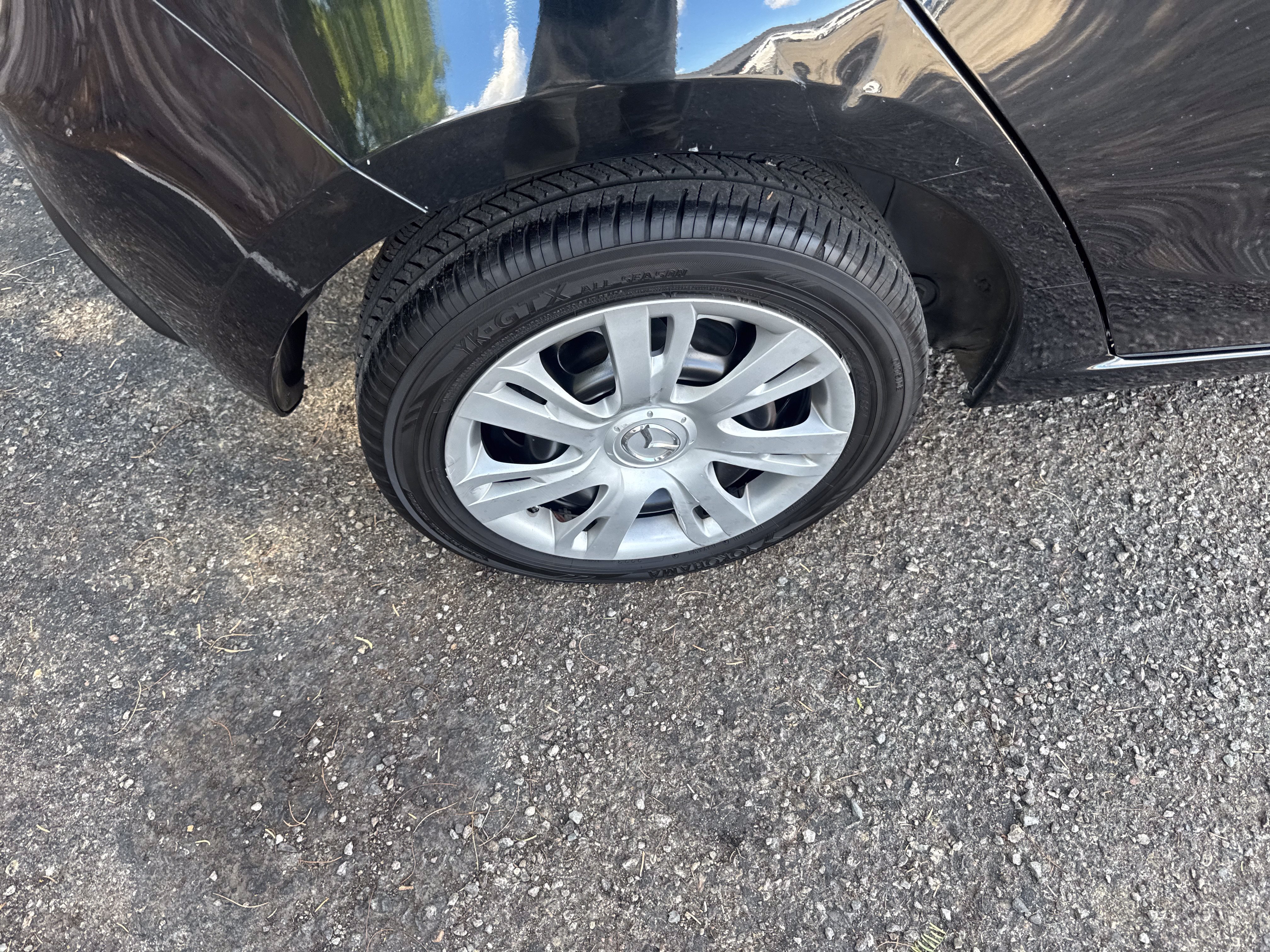 Used 2014 MAZDA MAZDA2 Sport FWD image 11