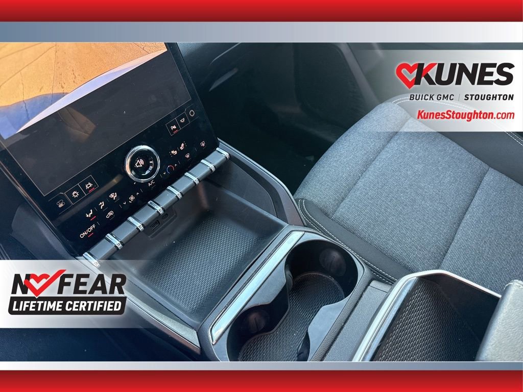 Used 2025 GMC Terrain Elevation image 33