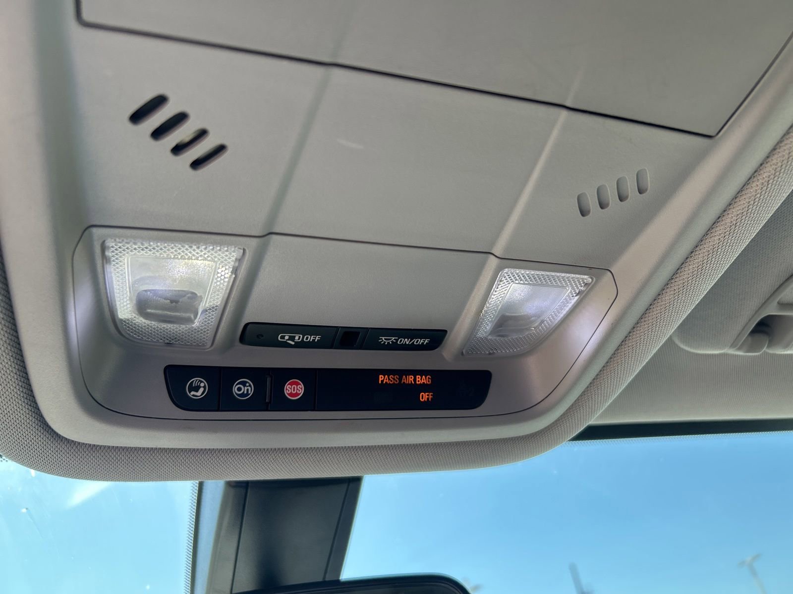 Used 2019 GMC Acadia SLE w/ LPO, Floor Liner Package FWD image 17