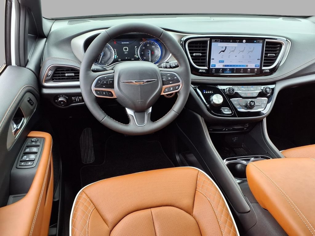 New 2026 Chrysler Pacifica Pinnacle AWD/4WD image 4