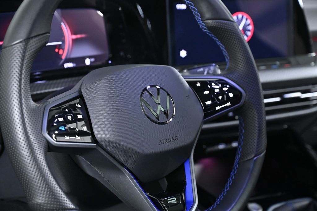 Used 2024 Volkswagen Golf R image 15
