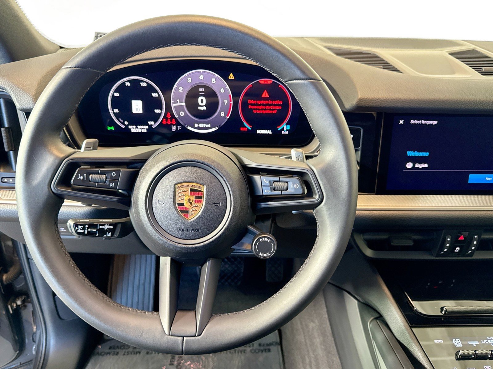 Used 2025 Porsche Cayenne image 13