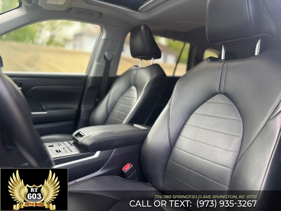 Used 2026 Toyota RAV4 XLE Premium AWD/4WD image 17