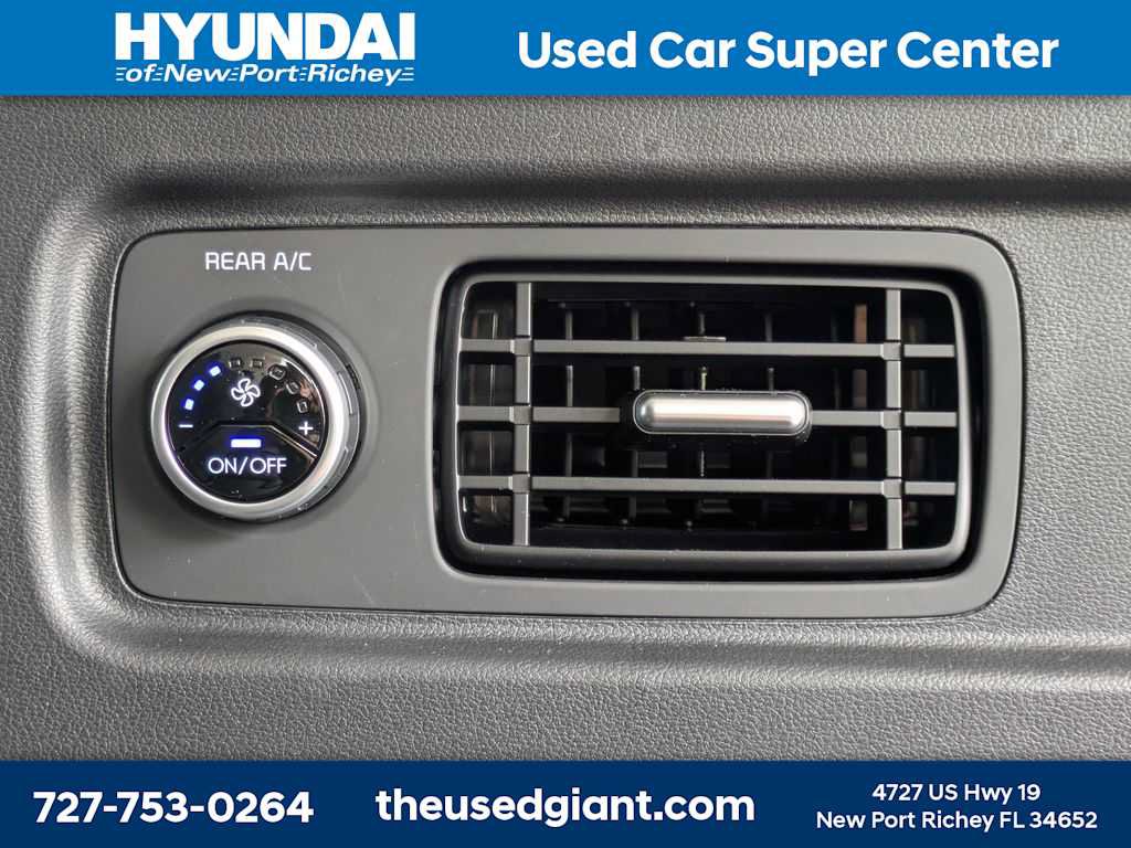 Used 2026 Hyundai Santa Fe SEL FWD image 17