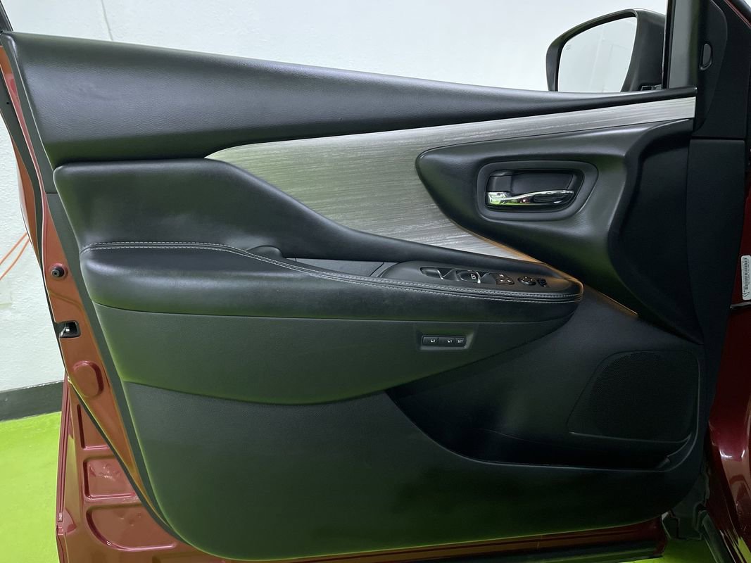 Used 2017 Nissan Murano SL w/ SL Technology Package image 16