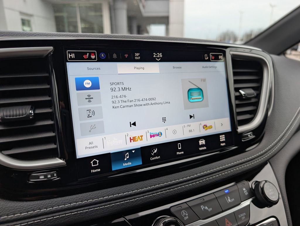 New 2026 Chrysler Pacifica Select AWD/4WD image 27