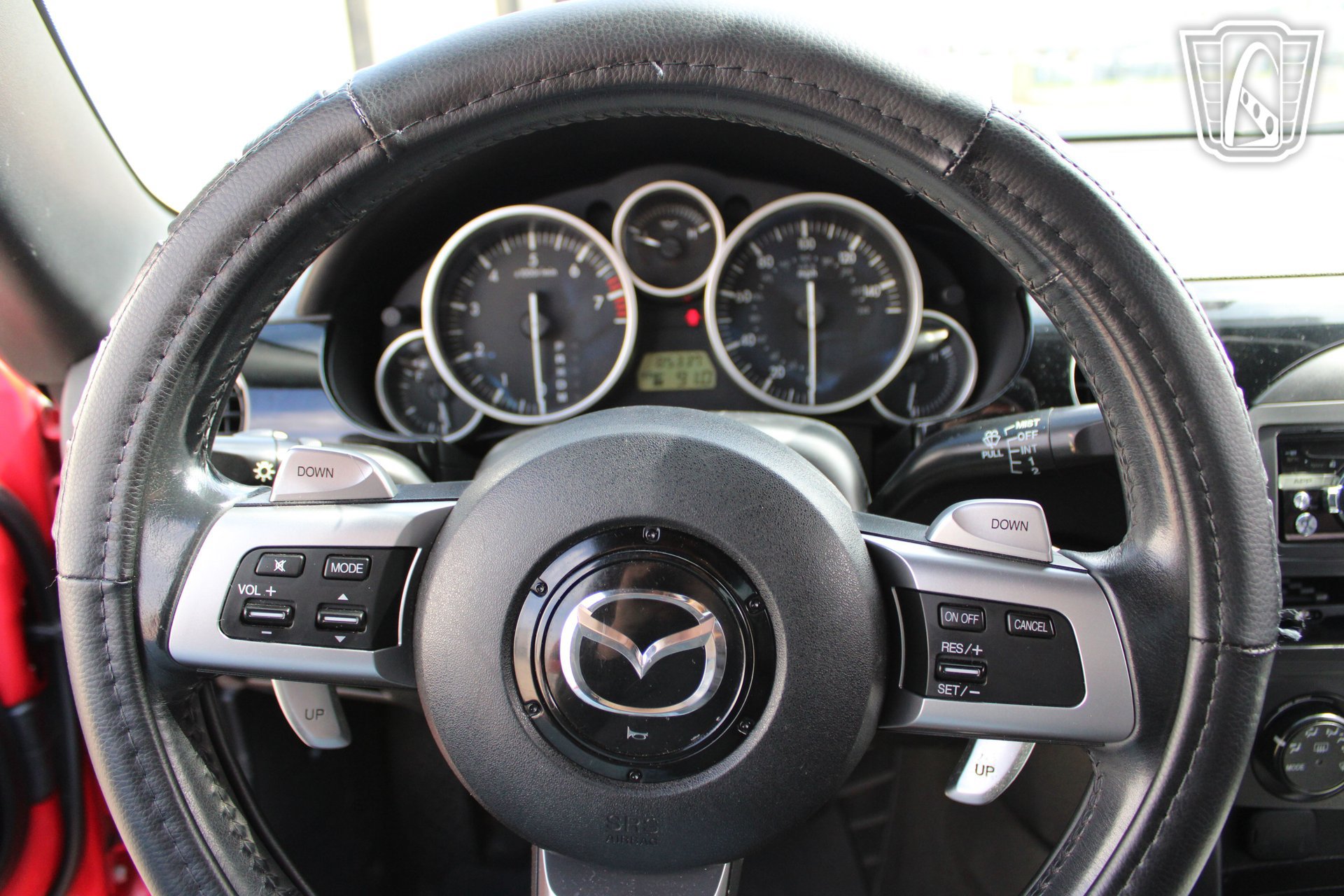 Used 2006 MAZDA MX-5 Miata Sport RWD image 11