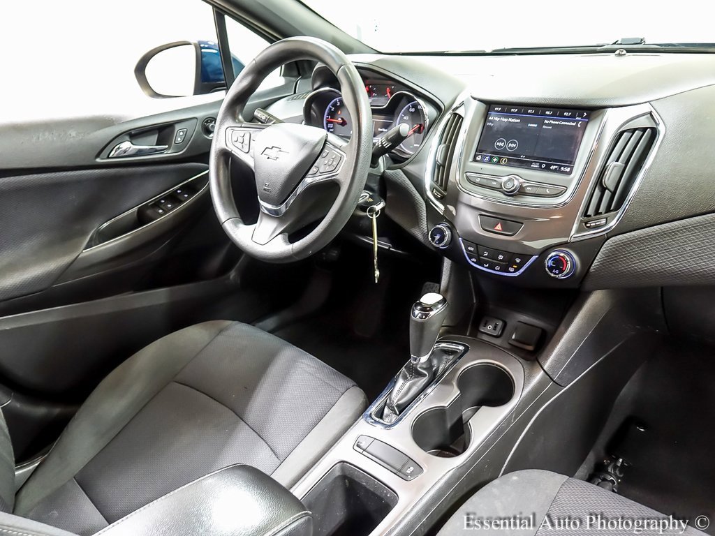 Certified 2019 Chevrolet Cruze LT w/ RS Package image 23