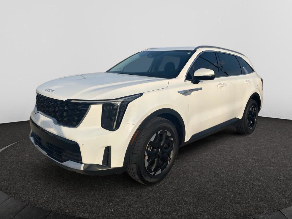 Used 2025 Kia Sorento S image 1