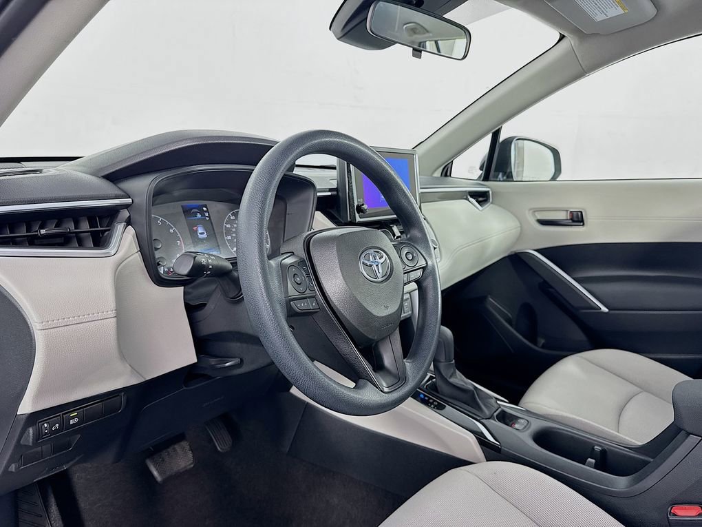 Used 2023 Toyota Corolla Cross L image 12