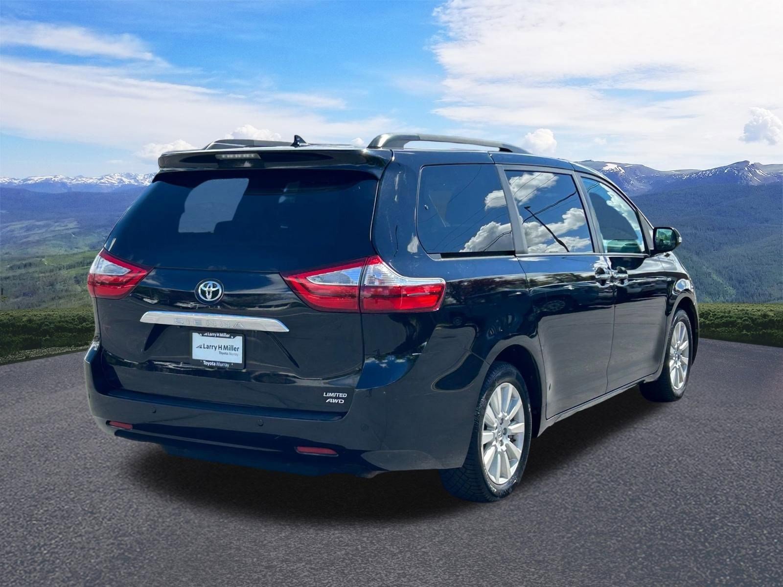 Used 2017 Toyota Sienna Limited AWD/4WD image 5