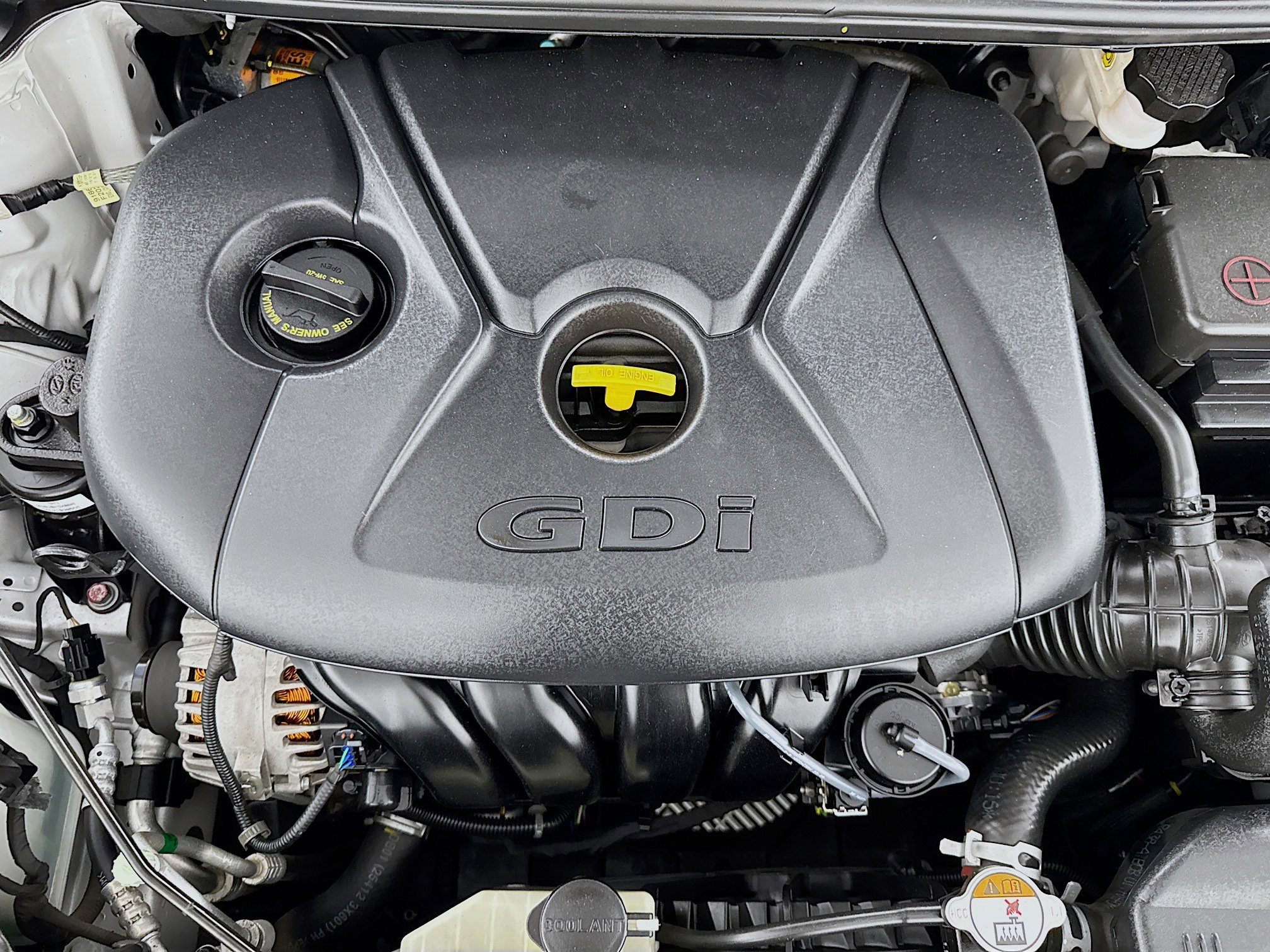 Used 2017 Hyundai Elantra GT image 65