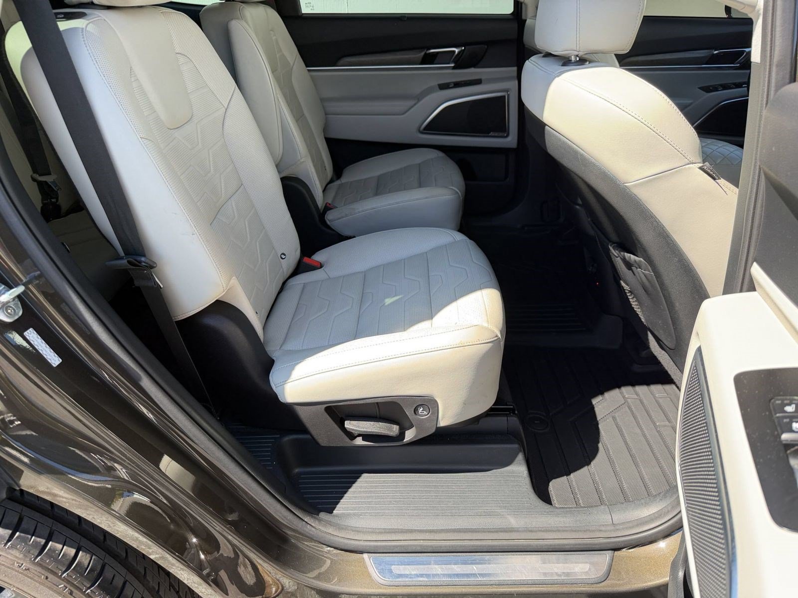 Used 2021 Kia Telluride SX w/ SX Prestige Package AWD/4WD image 30
