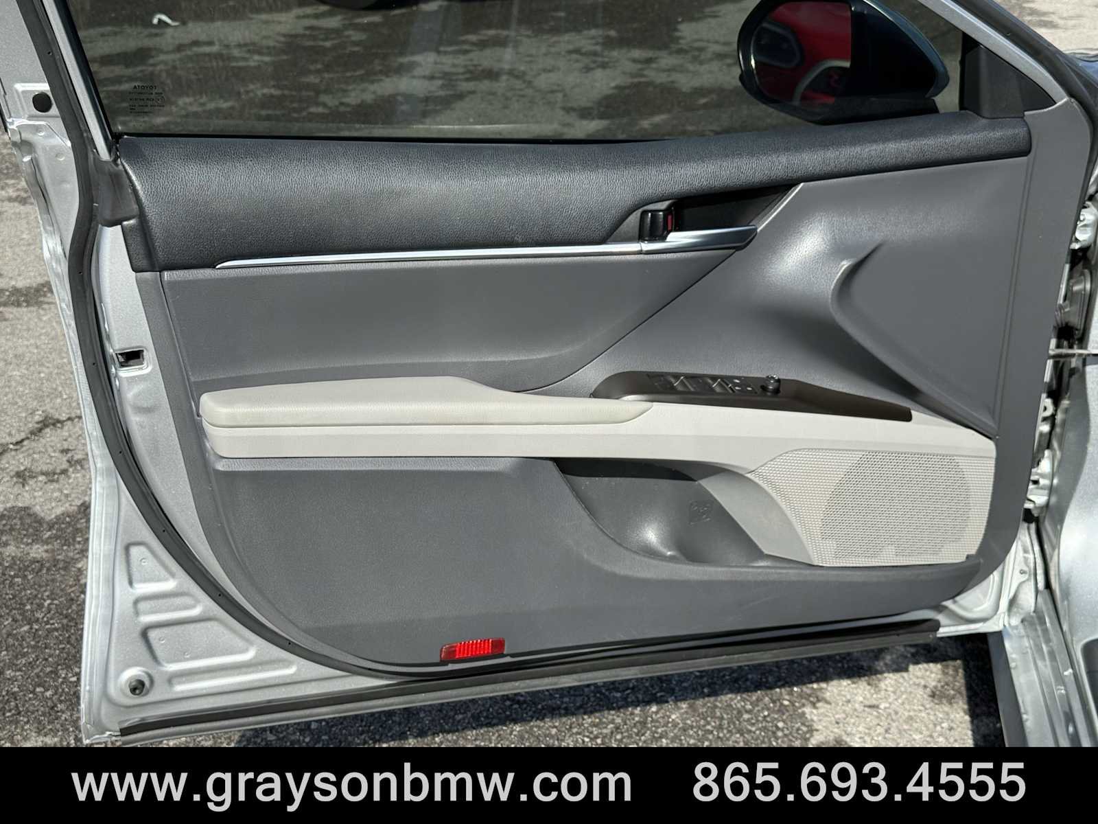 Used 2022 Toyota Camry LE image 13