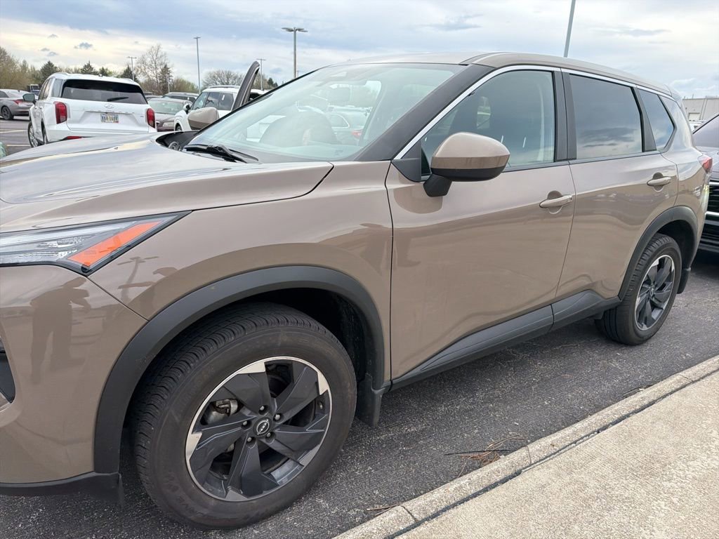 Used 2024 Nissan Rogue SV