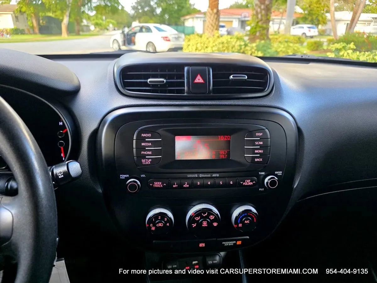 Used 2015 Kia Soul EV FWD image 37