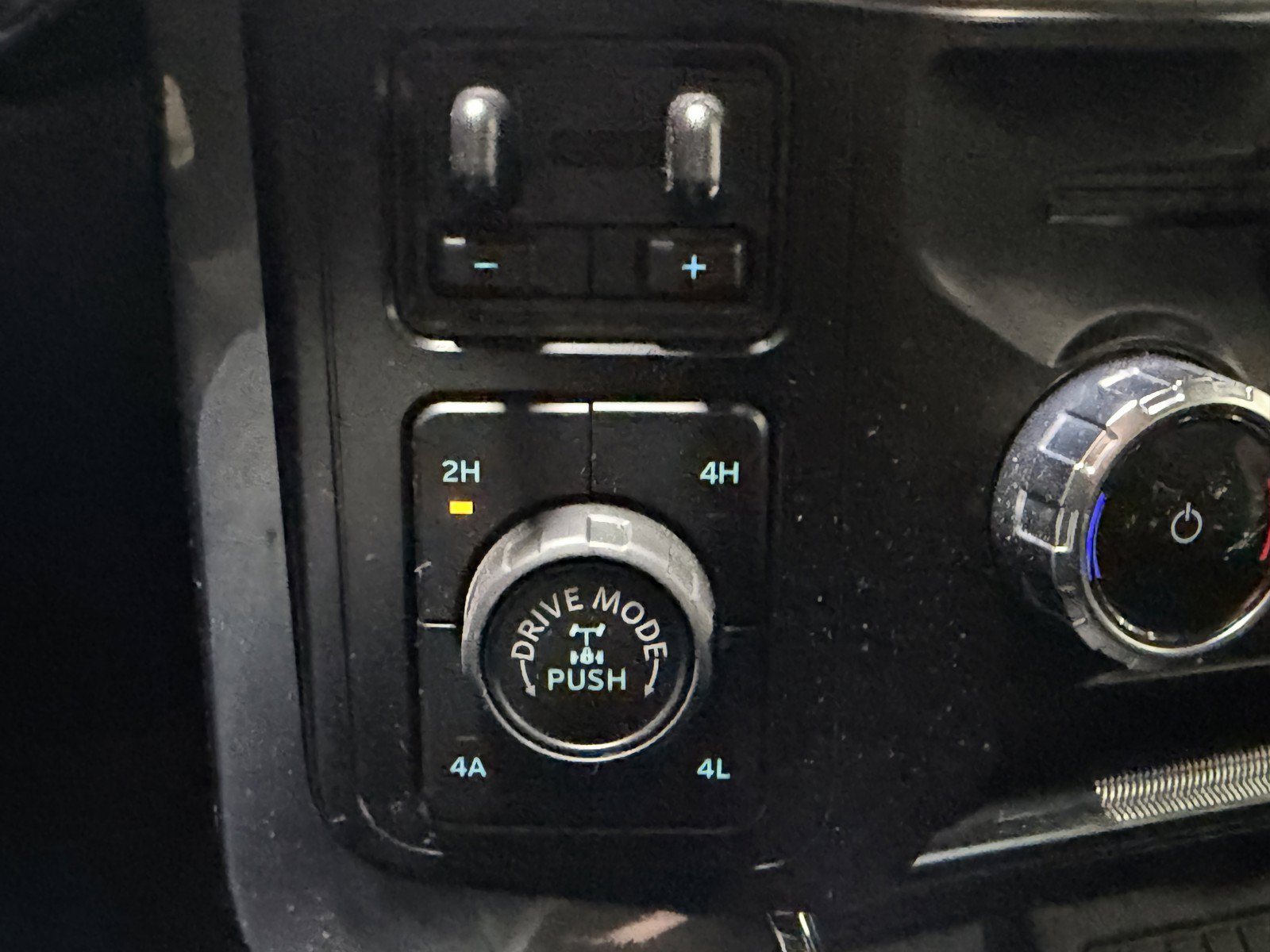 Used 2023 Ford F150 Lariat w/ Equipment Group 502A High AWD/4WD image 18