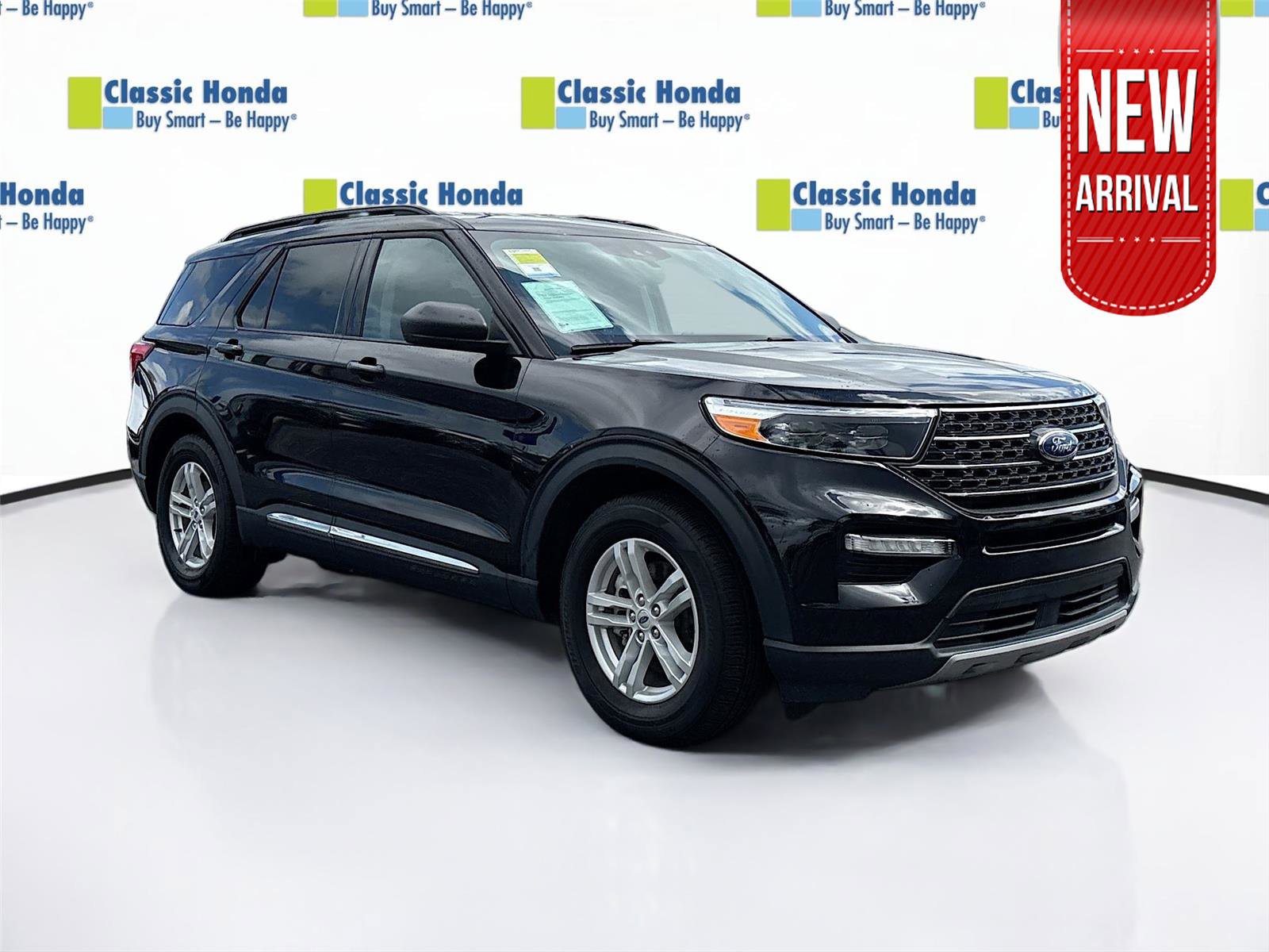 Used 2024 Ford Explorer XLT w/ Equipment Group 202A