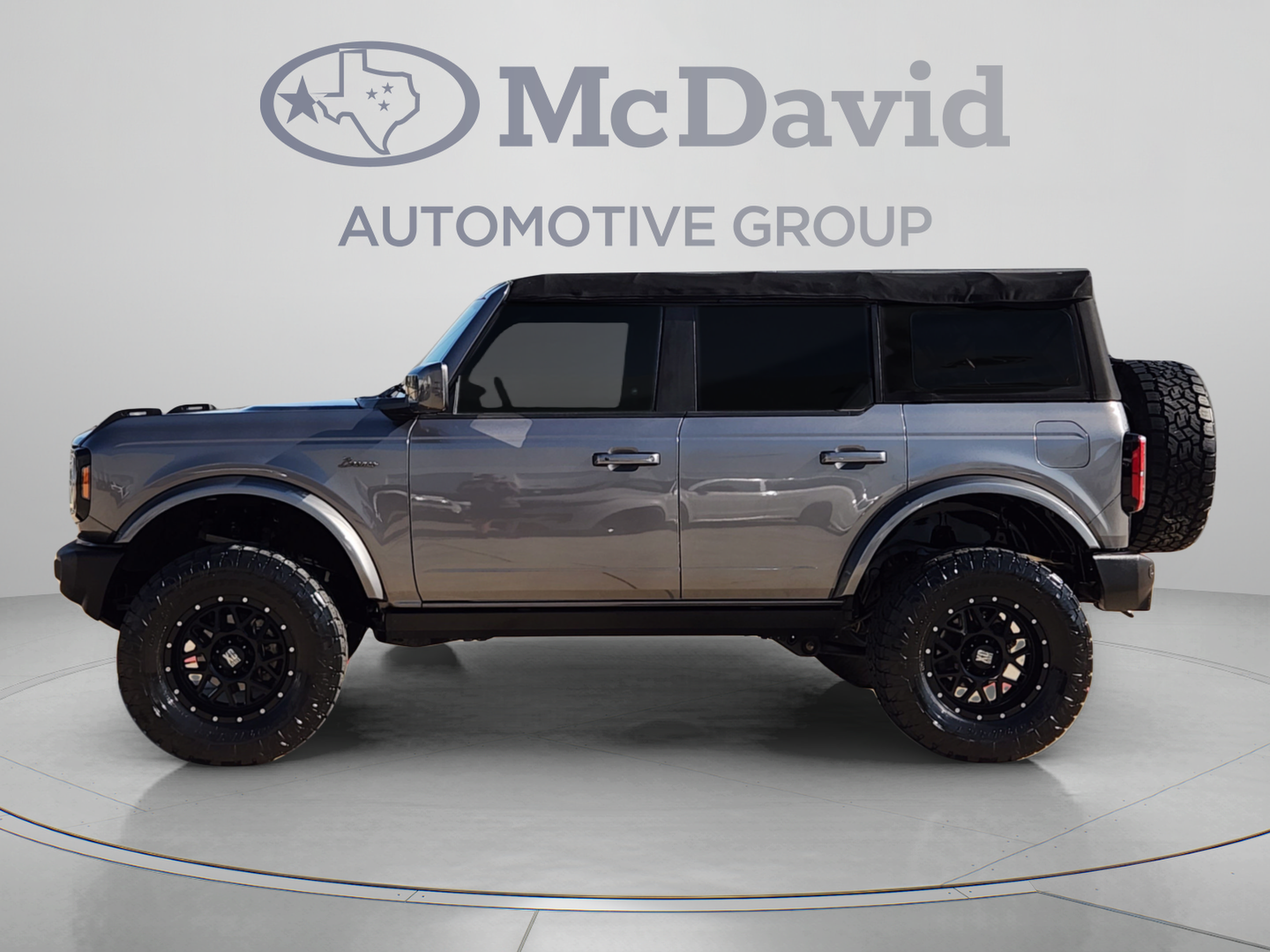 Used 2022 Ford Bronco Outer Banks AWD/4WD image 2
