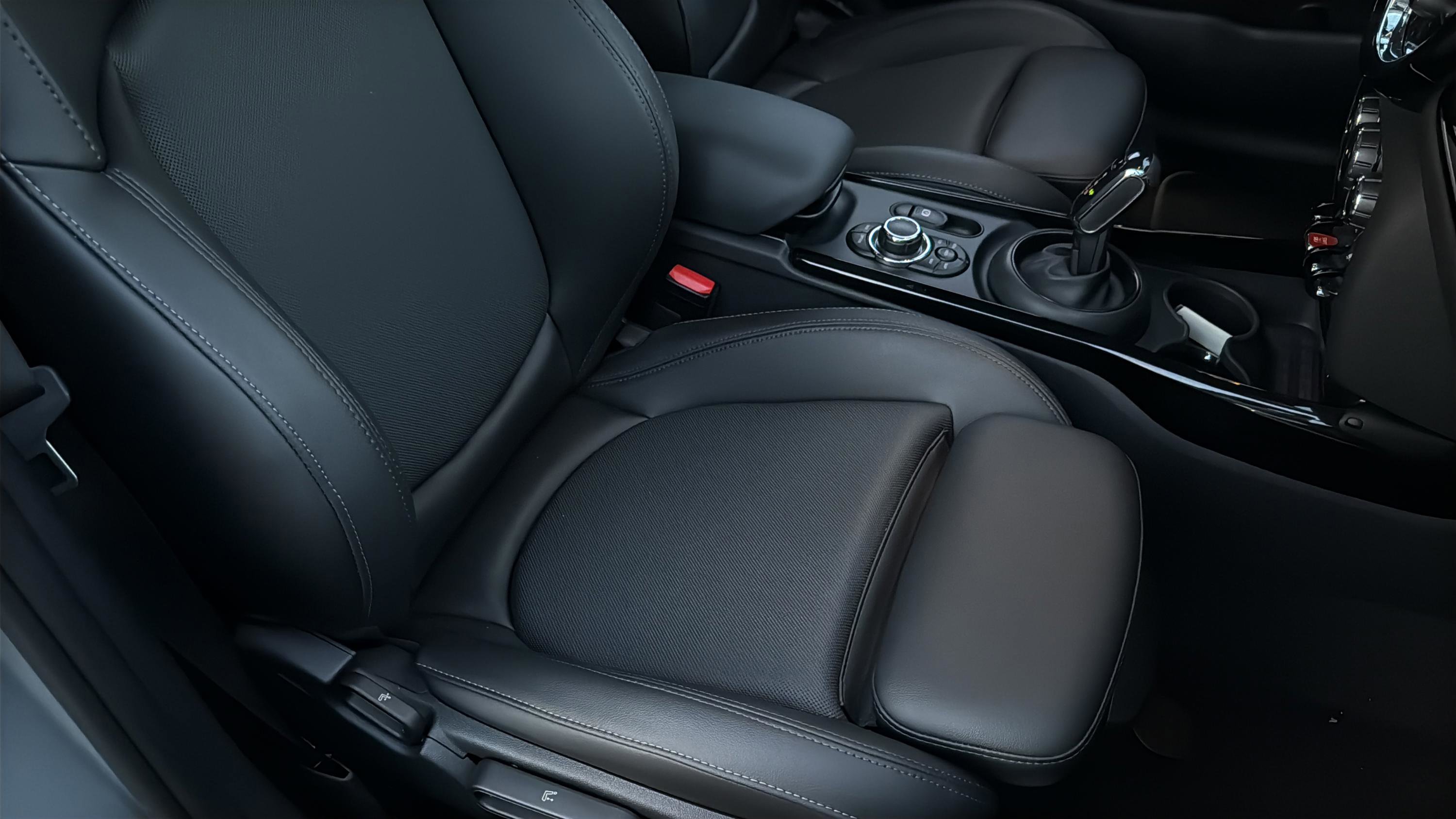 Used 2022 MINI Cooper Clubman S image 30