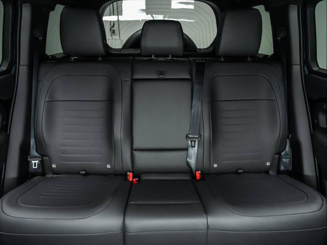 New 2026 Land Rover Defender 110 OCTA AWD/4WD image 21